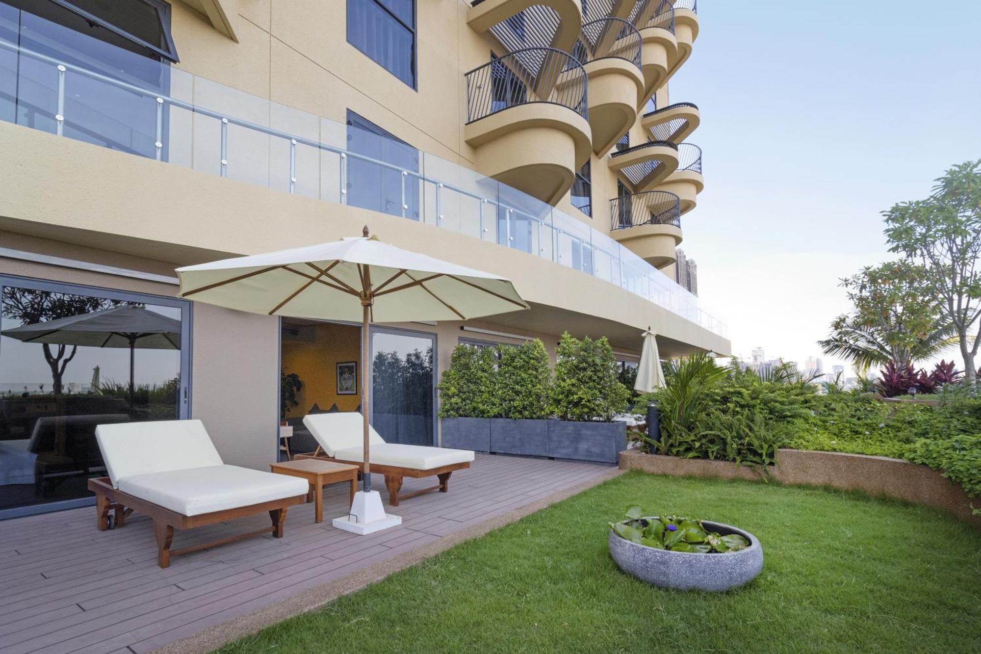 Sun & Moon, Riverside Hotel Phnompenh Exteriér fotografie